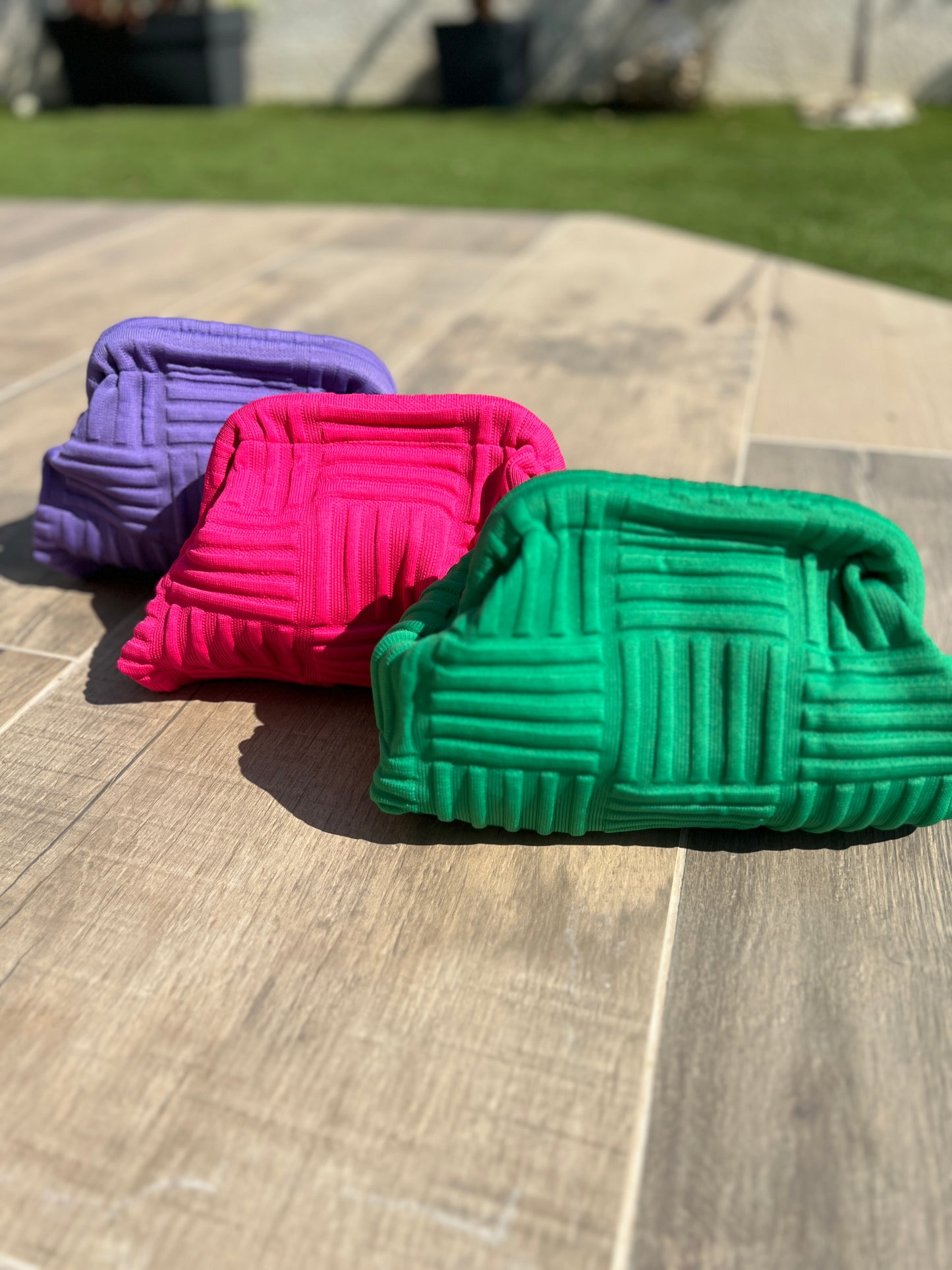 Pochette à main  (motif relief)